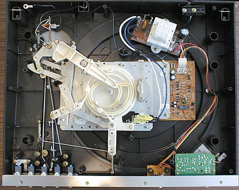 Photo of RS200's Innards